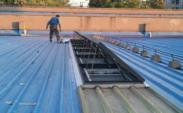 某区域性物流仓储中心兰州新区排烟窗系统安装项目